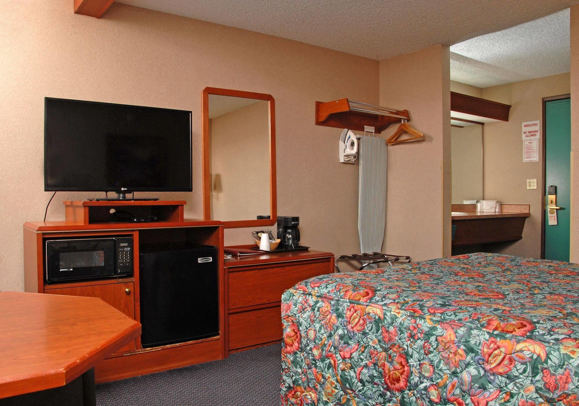 Redmond Inn Bagian luar foto