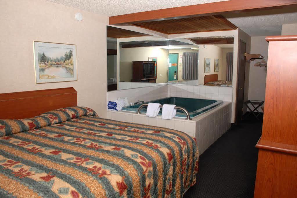 Redmond Inn Bagian luar foto